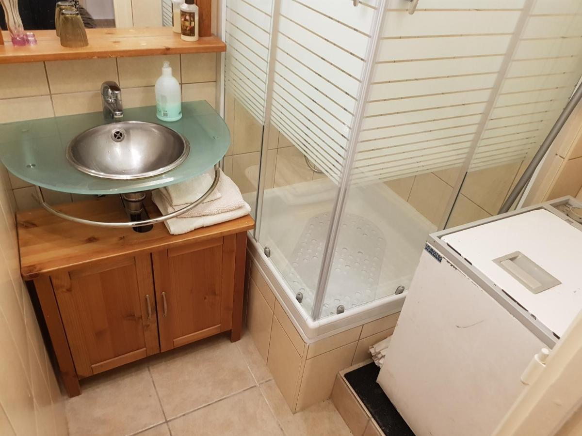 Ravagy Apartman Kecskemet Bagian luar foto